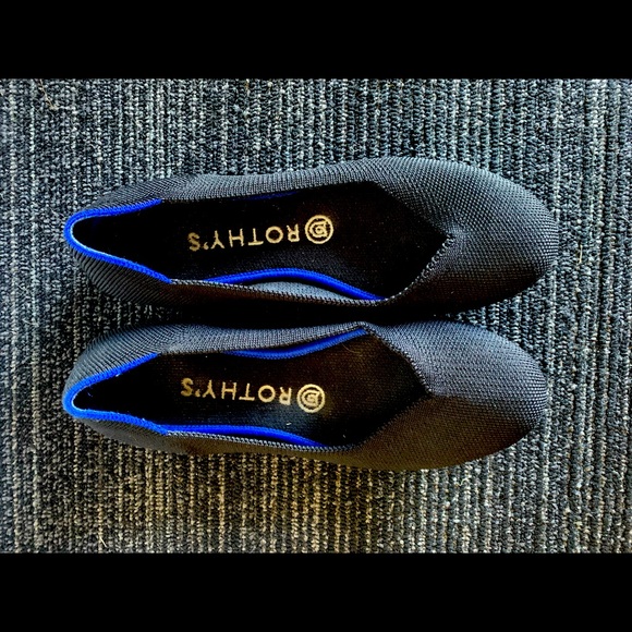Women’s Rothy’s Size 7 - Picture 2 of 2